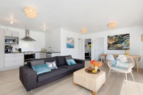 The Sunshine Bungalow - Mangawhai Heads Holiday Home